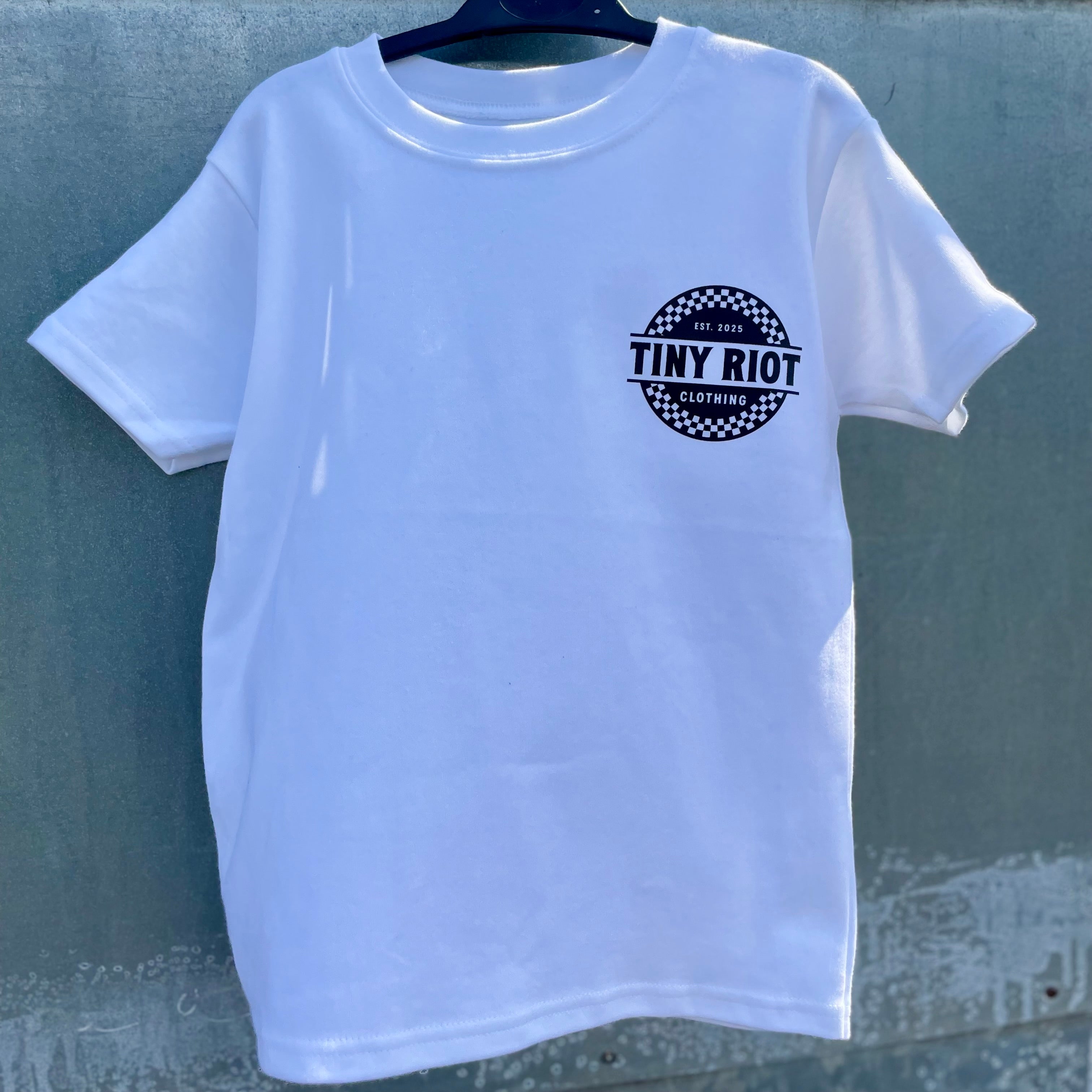 'TINY RIOT KICKS' TEE