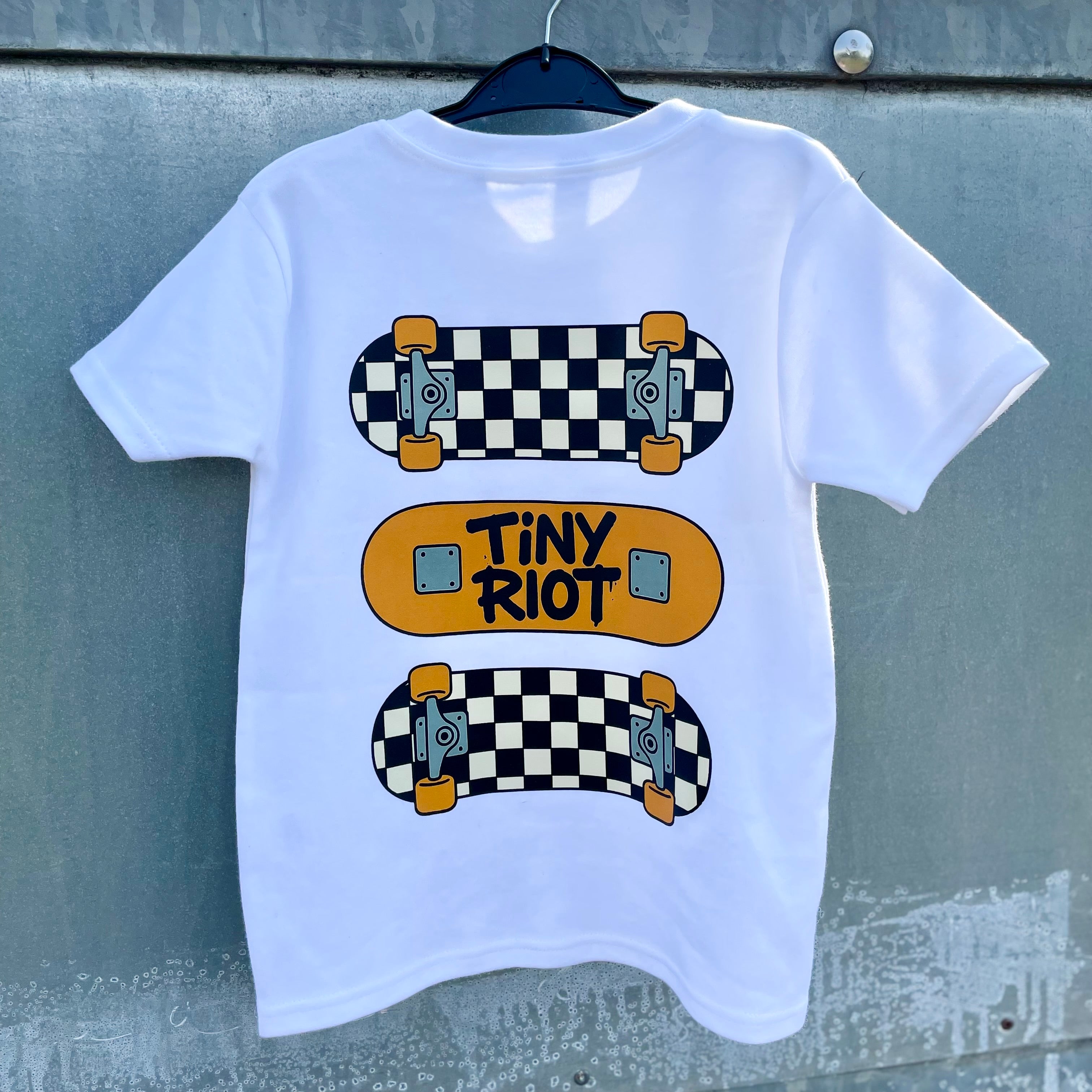 'TRIPLE DECKS' TEE